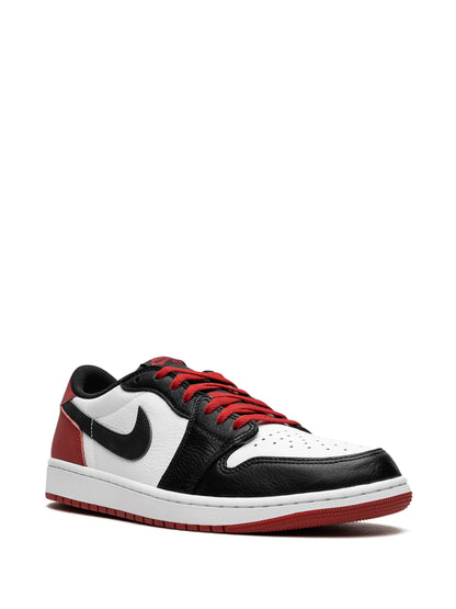 AIR JORDAN 1 LOW OG "Black Toe 2023"